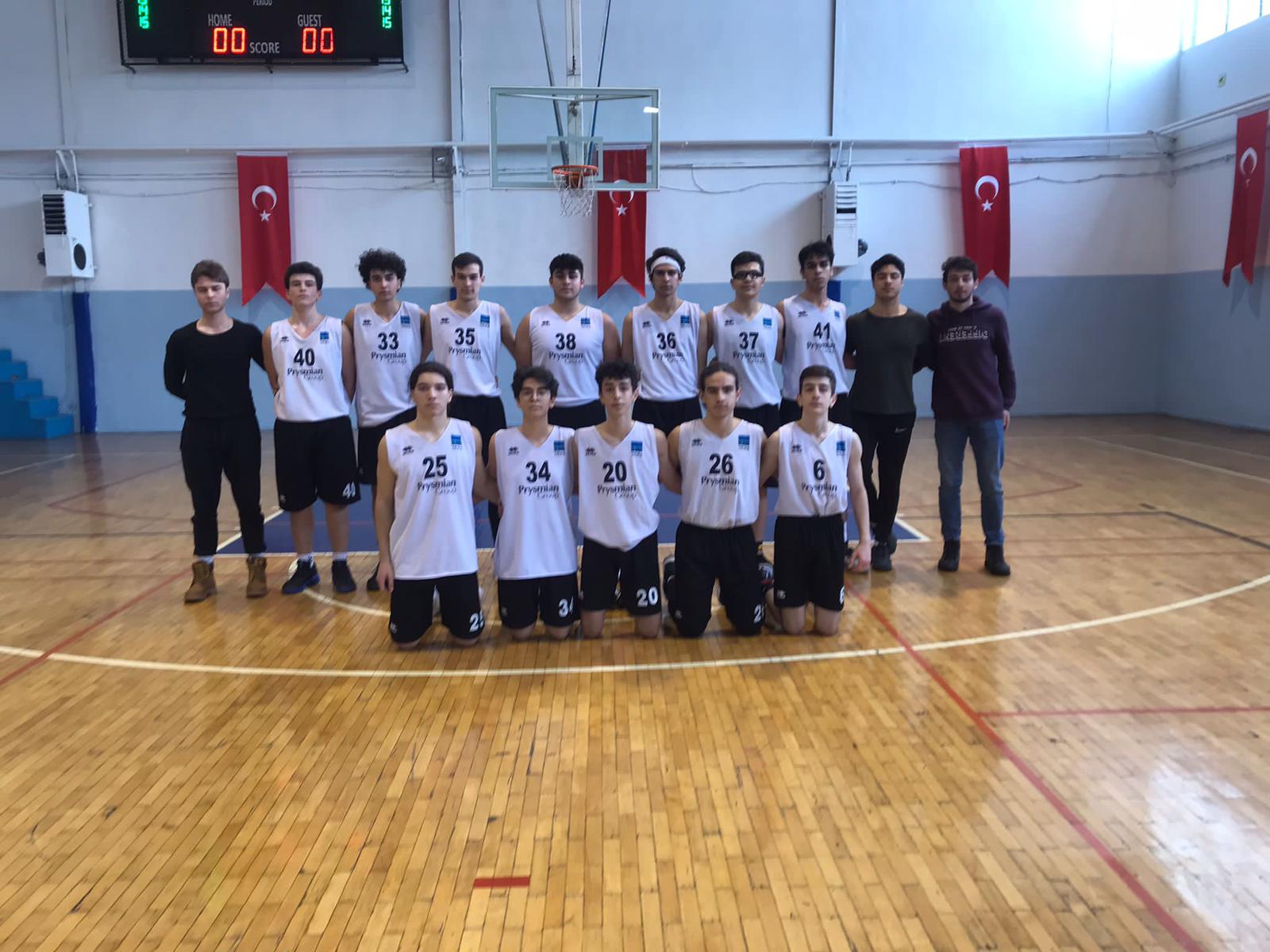 Basketbol Genç Takımımız Gruptan Çıkmayı Garantiledi